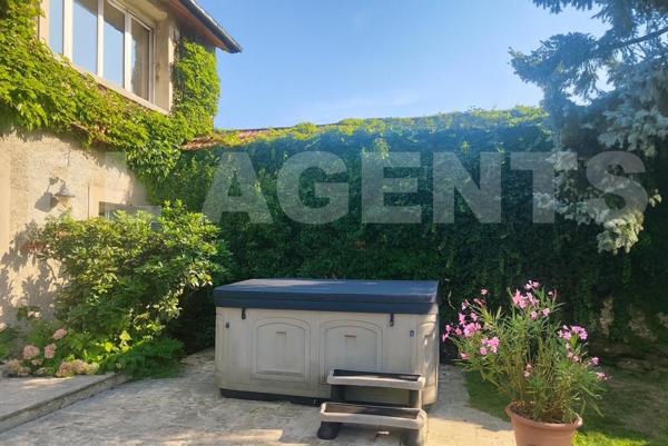  Les Essarts le roi centre - Superbe maison familiale de 240 m² – Prestations haut de gamme au Calme