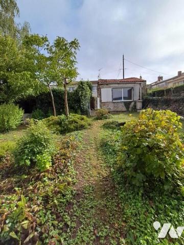   Antigny-  Beau potentiel pour cette  charmante maison