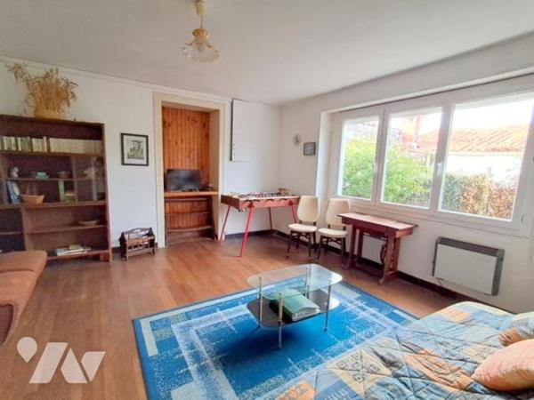   Antigny-  Beau potentiel pour cette  charmante maison