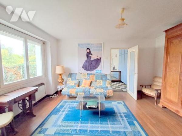   Antigny-  Beau potentiel pour cette  charmante maison