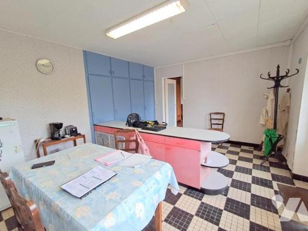   Antigny-  Beau potentiel pour cette  charmante maison