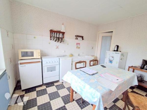   Antigny-  Beau potentiel pour cette  charmante maison