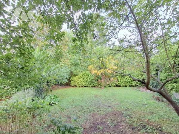   Antigny-  Beau potentiel pour cette  charmante maison