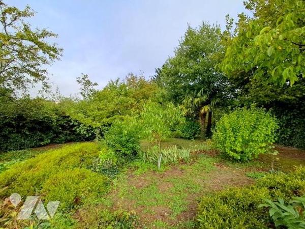   Antigny-  Beau potentiel pour cette  charmante maison