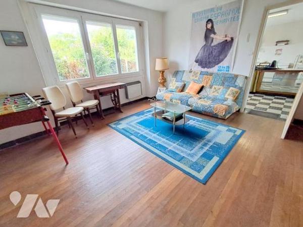   Antigny-  Beau potentiel pour cette  charmante maison