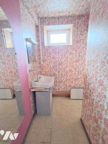   Antigny-  Beau potentiel pour cette  charmante maison