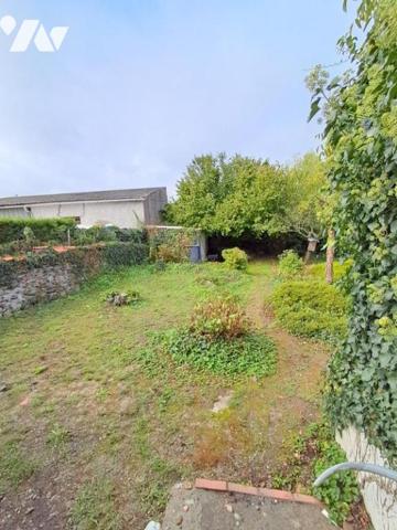   Antigny-  Beau potentiel pour cette  charmante maison