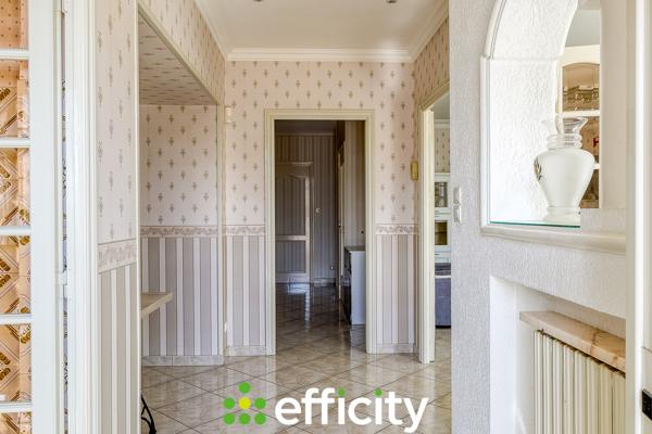 Maison
         7 pièces
        - 180 m² 480 000 € *