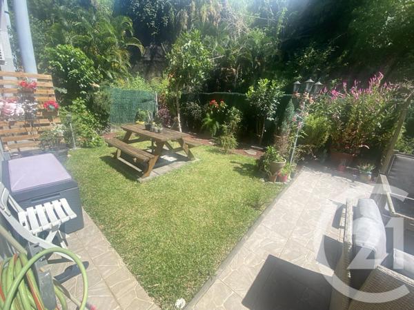 Appartement F2 à vendre  2 pièces - 52,94 m2 ST DENIS - 974