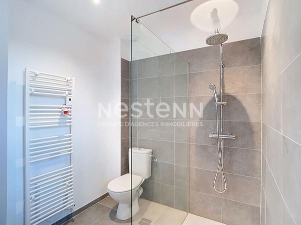 A VENDRE - MAISON CONTEMPORAINE L'ISLE-JOURDAIN CENTRE