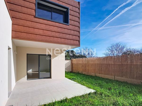 A VENDRE - MAISON CONTEMPORAINE L'ISLE-JOURDAIN CENTRE