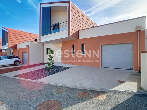 A VENDRE - MAISON CONTEMPORAINE L'ISLE-JOURDAIN CENTRE