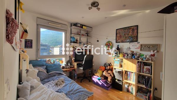 Appartement
         4 pièces
        - 86 m² Exclusivité 289 000 € *