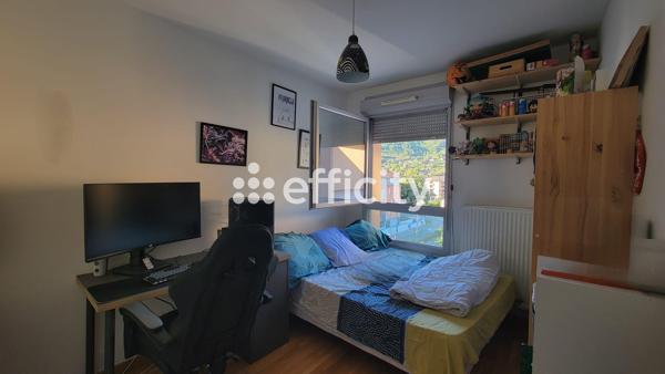 Appartement
         4 pièces
        - 86 m² Exclusivité 289 000 € *