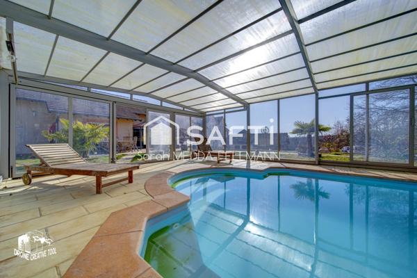 Maison principale + Maison secondaire + Piscine