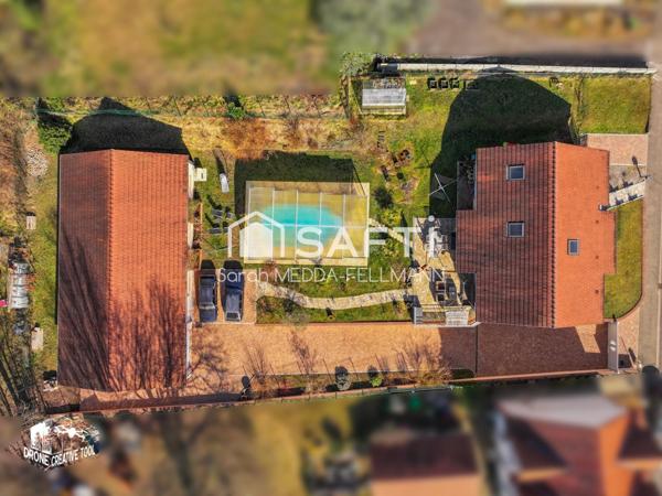 Maison principale + Maison secondaire + Piscine