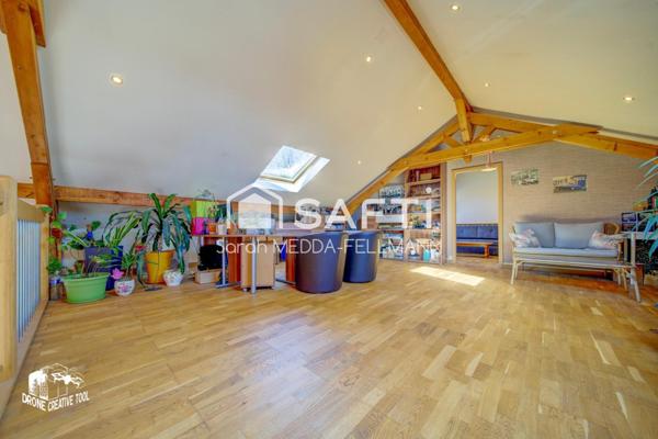 Maison principale + Maison secondaire + Piscine