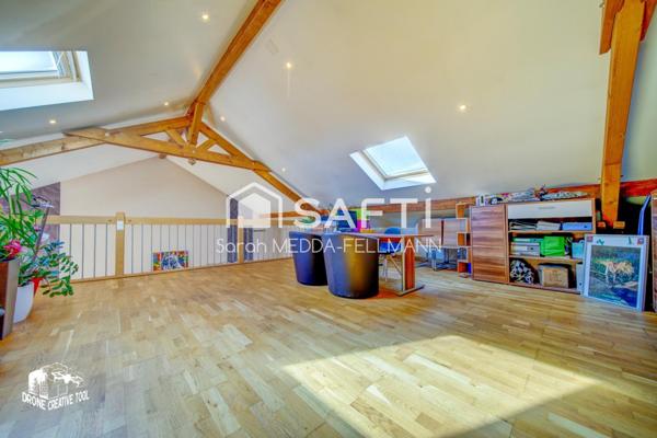 Maison principale + Maison secondaire + Piscine