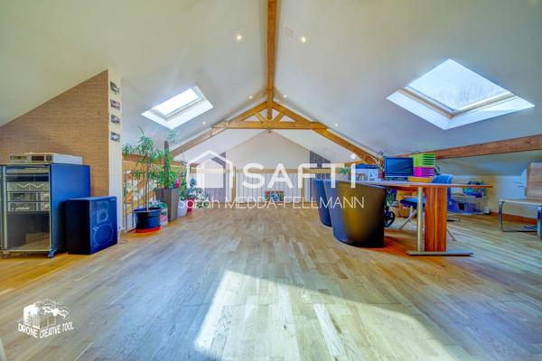 Maison principale + Maison secondaire + Piscine