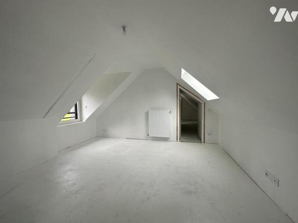 A VENDRE 56 BRECH DEMEURE EN PIERRES DANS BEL ENVIRONNEMENT - NOMBREUSES POSSIBILITES