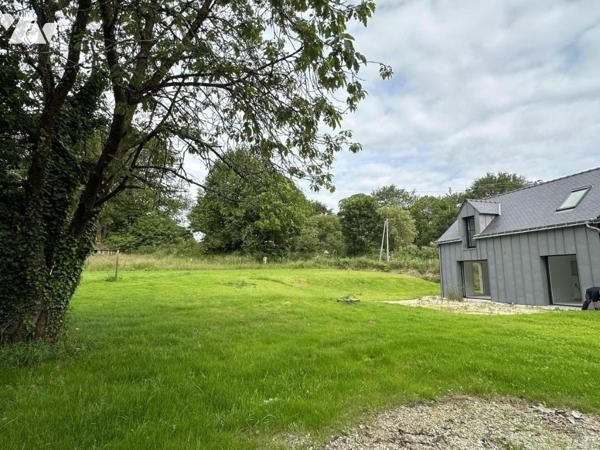 A VENDRE 56 BRECH DEMEURE EN PIERRES DANS BEL ENVIRONNEMENT - NOMBREUSES POSSIBILITES