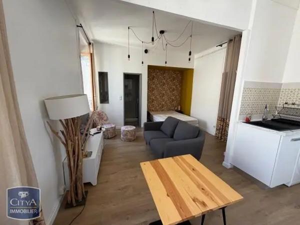 Appartement à louer 1 pièce 26.41m² Nîmes (30000)