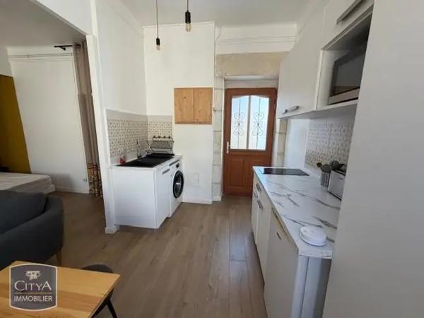 Appartement à louer 1 pièce 26.41m² Nîmes (30000)