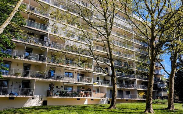 Appartement à vendre    5 pièces • 101,26 m2 Lyon 9