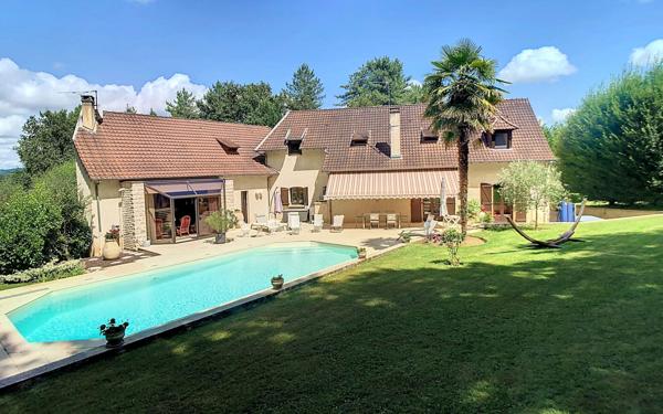 Maison à vendre    9 pièces •  Ussac