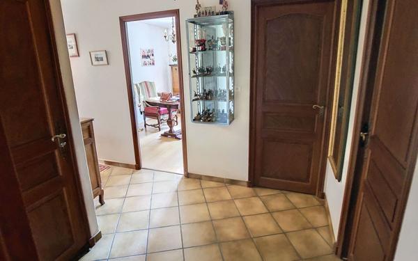 Maison à vendre    9 pièces •  Ussac