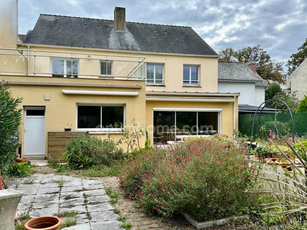NANTES la Beaujoire - Maison 226 m2 6 chambres garage et jardin