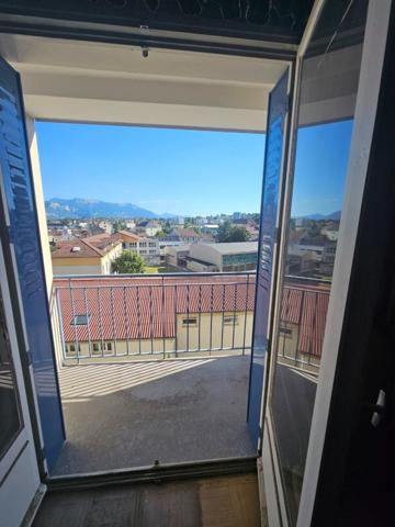 À Vendre  Appartement Traversant  de 68 m² VOIRON