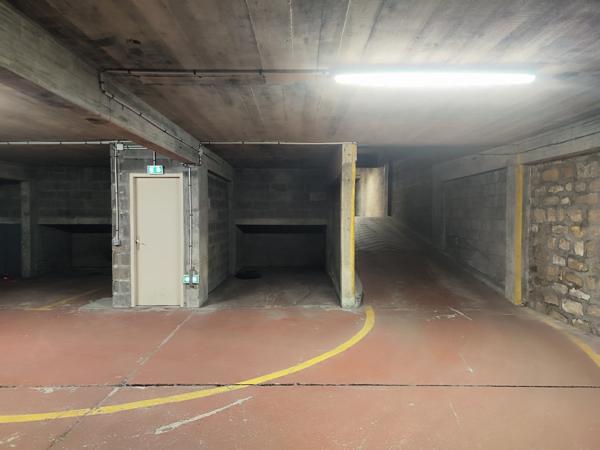 Parking/box · Vente Paris (75012) 1 pièce · 7m²