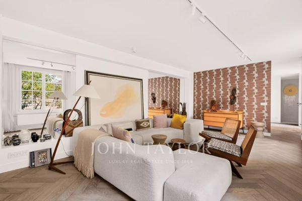 Île Saint-Louis – Appartement traversant – Parfait pied-à-terre