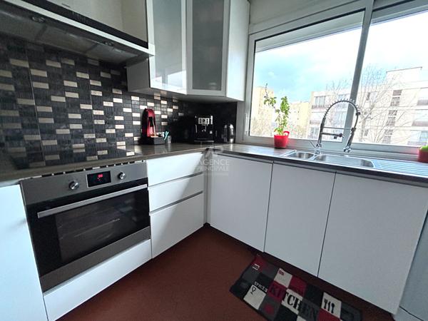 Appartement Poissy 4 pièce(s) 72 m2 €249 000 **  - Référence  9044