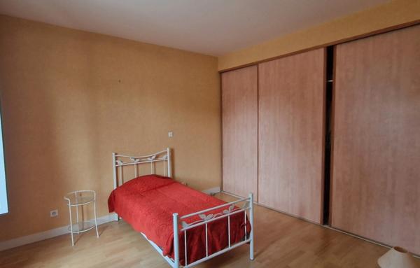 Maison à vendre 8 pièces SAINT YRIEIX SUR CHARENTE (16) avec grand terrain