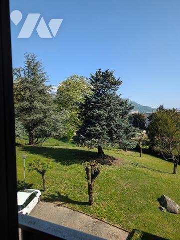 Appartement type T4 transformé en T3  2eme étage