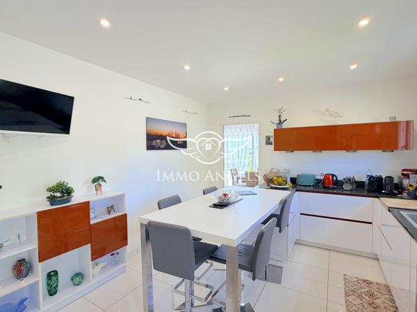 Maison avec studio indépendant