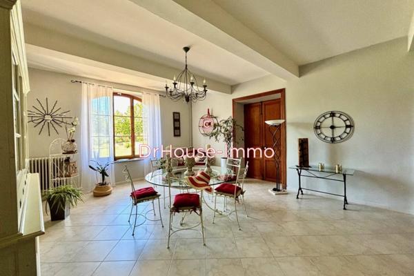 Bien immobilier à vendre 10 pièces de 365 m²