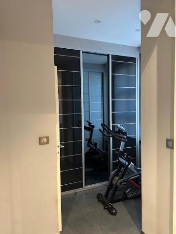 Maison de caractère avec 5 chambres proche commerce et école