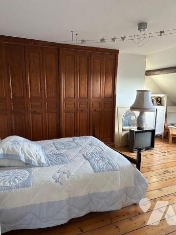 Maison de caractère avec 5 chambres proche commerce et école