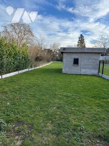 Maison de caractère avec 5 chambres proche commerce et école