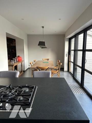 Maison de caractère avec 5 chambres proche commerce et école