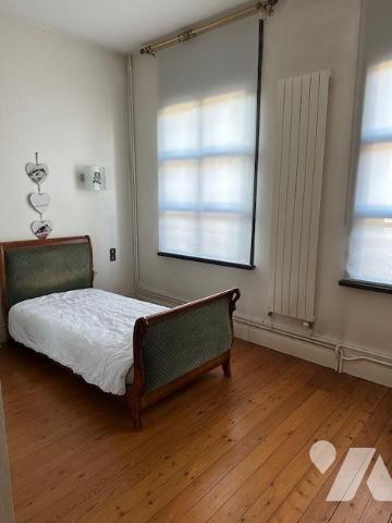 Maison de caractère avec 5 chambres proche commerce et école