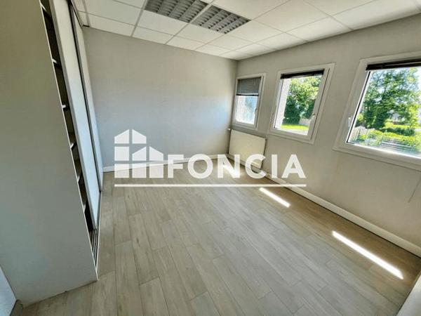 Location Local commercial 18 pièces 381 m² - ZA BEL AIR Ploulec'h 22300