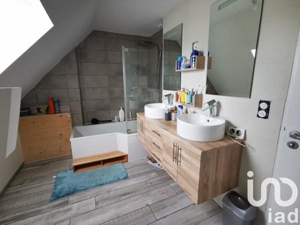 Maison 7 pièces de 137 m² à Bouloire (72440)