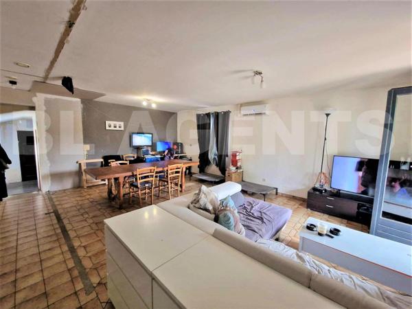 🏡 Maison de plain-pied – Terrain constructible 2 200 m² – Division possible – Panneaux photovoltaïqu