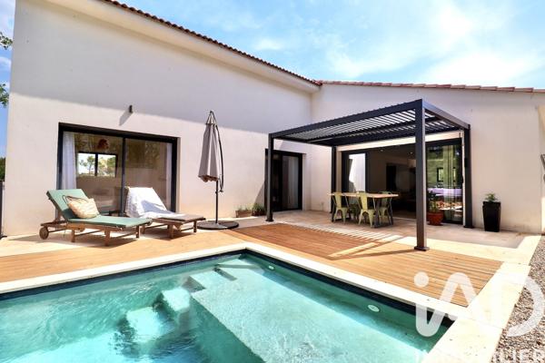 Maison à vendre 5 pièces 182 m² Saint-Maximin-la-Sainte-Baume