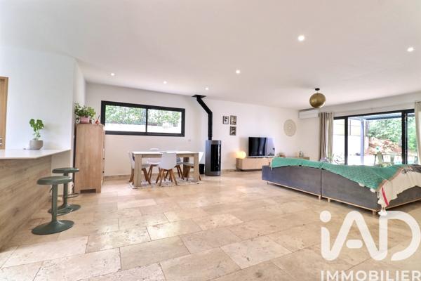 Maison à vendre 5 pièces 182 m² Saint-Maximin-la-Sainte-Baume