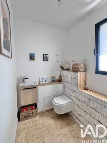 Maison à vendre 5 pièces 182 m² Saint-Maximin-la-Sainte-Baume